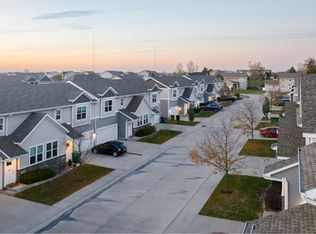 Ledgestone Townhomes, Ankeny, IA 50021