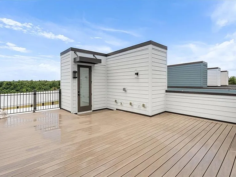 2236 Brix St — Photo 3