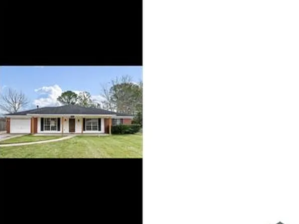 7565 Heaton Dr, Theodore, AL 36582
