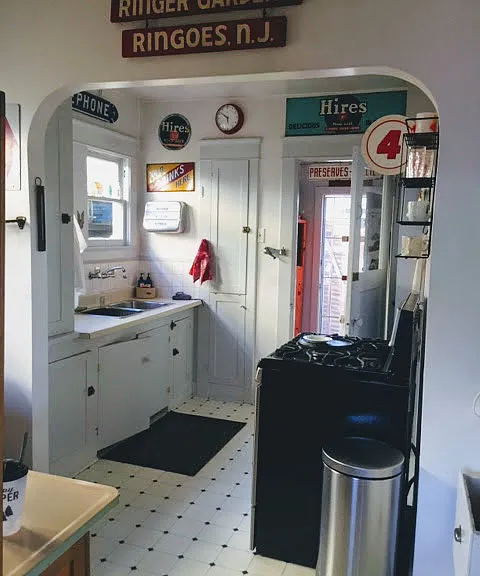 Cosy kitchen with gas stove
