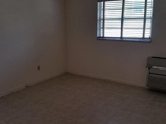 5th image of 15 Dogwood Trl APT 2