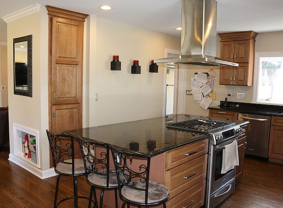 3rd image of 254 Ann St