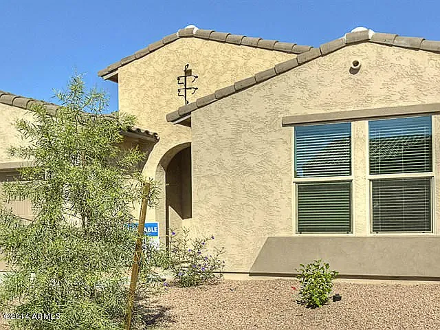 1472 E Flamingo Way — Photo 5