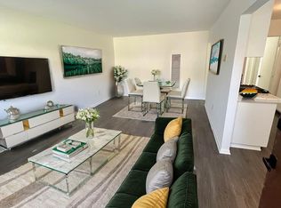 1521 E Canfield Ln APT 3, Anaheim, CA 92805