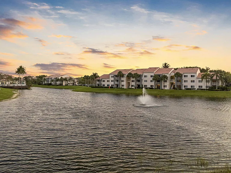 Waters Edge Delray — Photo 41