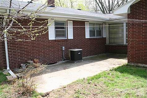 3rd image of 2204 Fairplain Ave