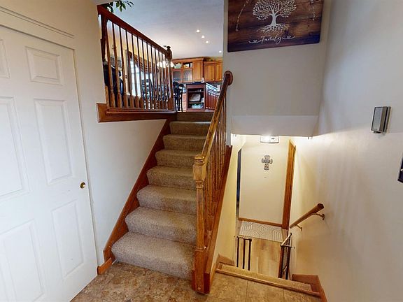 4th image of 1453 White Ave