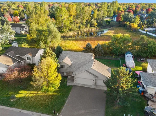 38465 Coventry Dr, North Branch, MN 55056