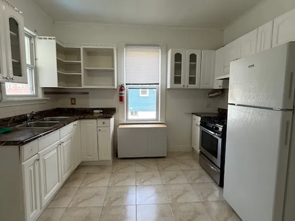 26 Arch St #2, Bloomfield, NJ 07003