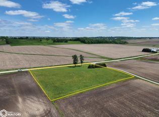898 Henik Rd, Mount Vernon, IA 52314