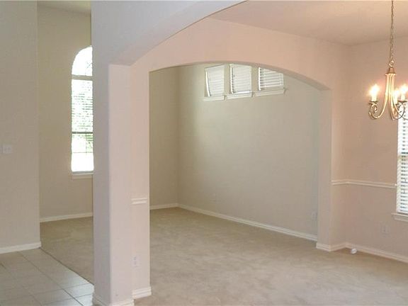 5th image of 5029 Blackwood Dr