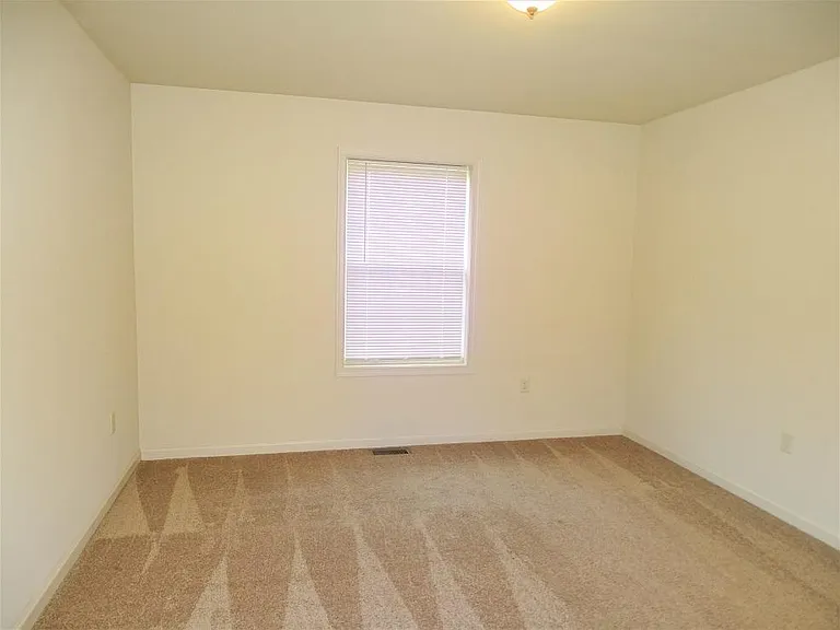 414 Marlene Way — Photo 9