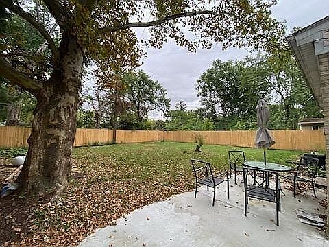 2nd image of 15130 Oak Park Blvd