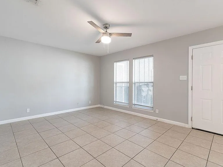 1810 Nicole Cir #A — Photo 6