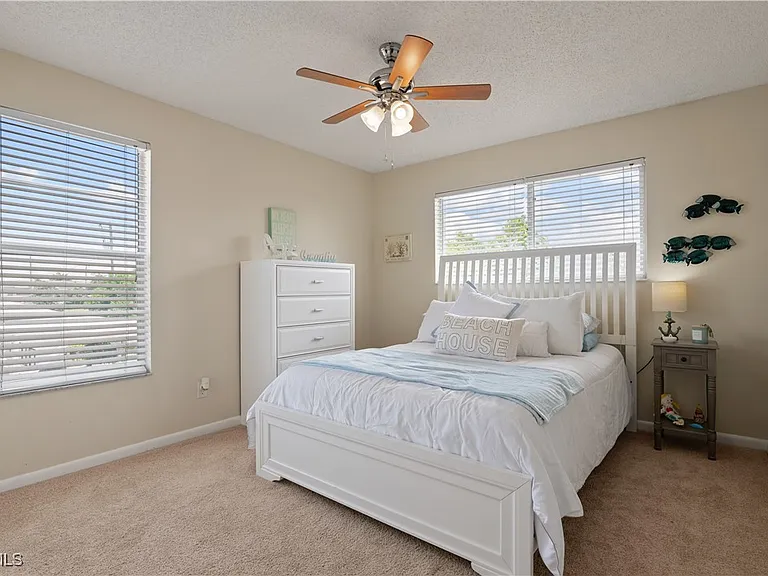 1005 SE 40th St #10 — Photo 17
