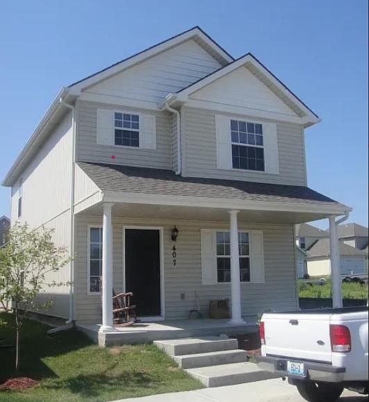 1st image of 407 NE Wolf Creek Dr