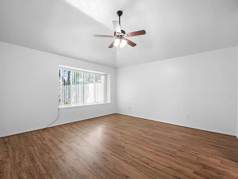 16311 Salinas Ln — Photo 14