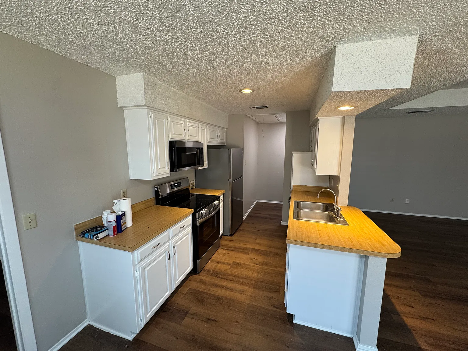 2 bed, 1200 sqft, $1,575 — Photo 3