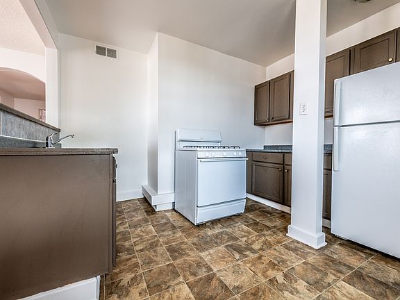 5th image of 7800 S Jeffery Blvd #2192441