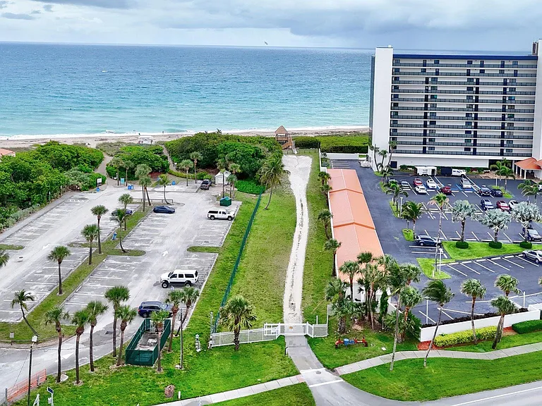 200 N El Mar Dr #B202 — Photo 19