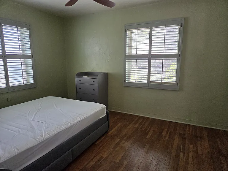 2501 E Drachman St — Photo 13