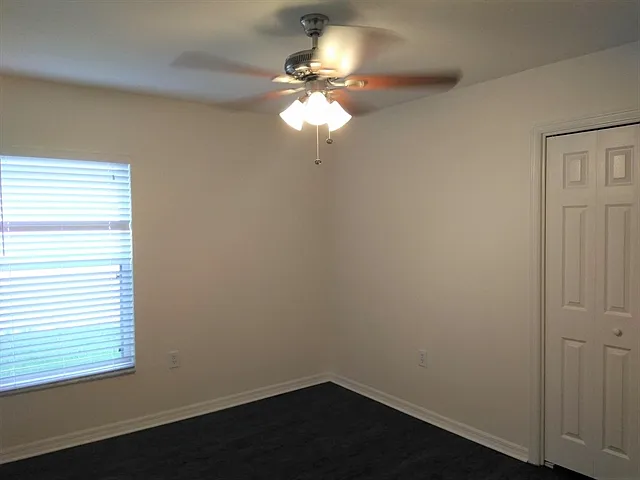 1443 Baythorn Dr — Photo 18