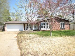 104 Calico Ln, Ballwin, MO 63011