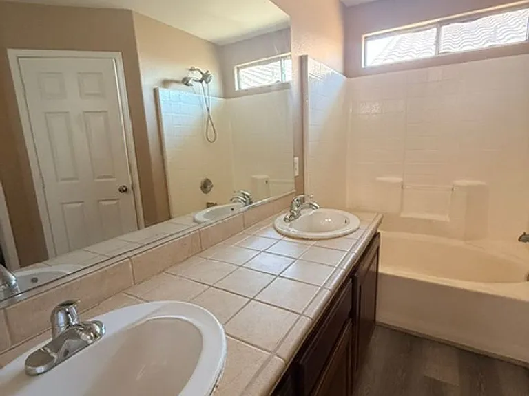 5172 Dillingham Dr — Photo 17