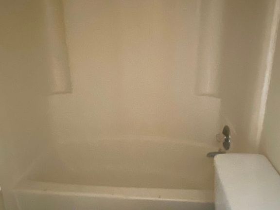 4th image of 1319 Walnut Ave NE Unit 27