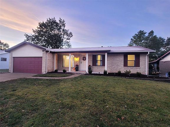 3rd image of 2880 Gladwood Dr