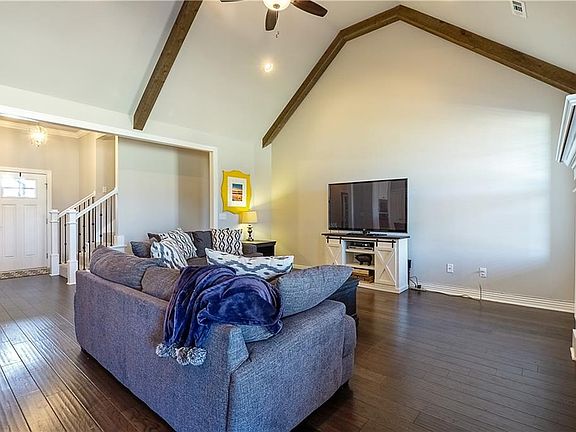 5th image of 18365 Astor Dr