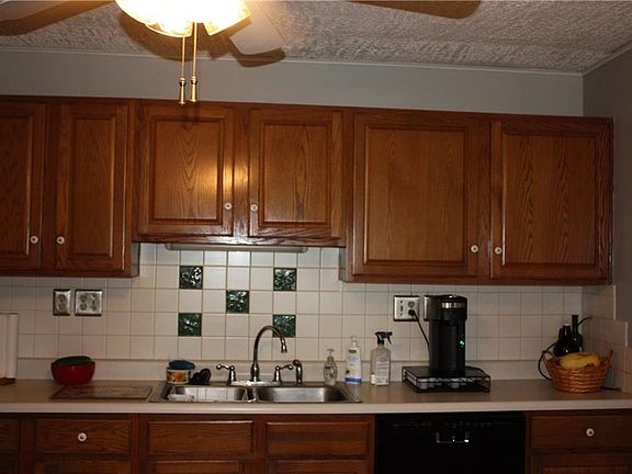 5th image of 711 Northfield Dr