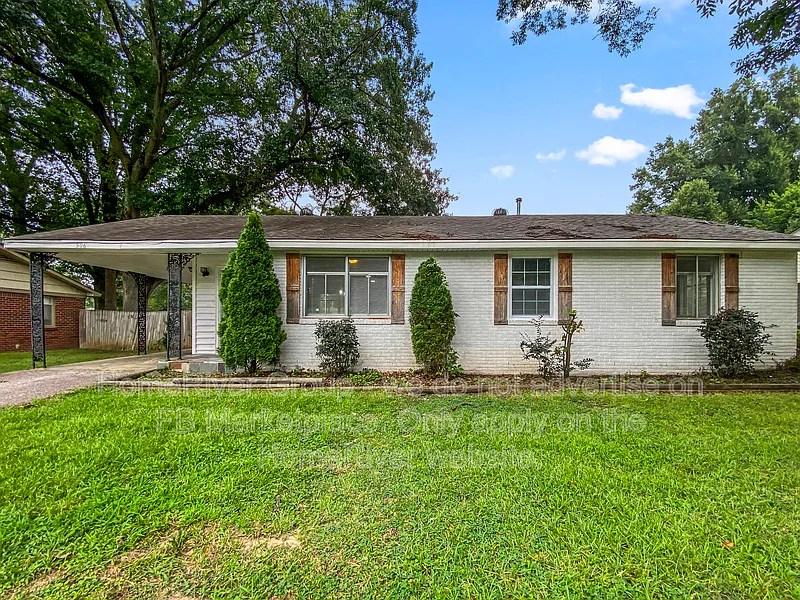 3 bed, 2.0 bath, 1176 sqft, $1,685 — Photo 1