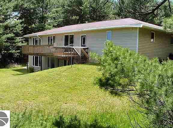 5th image of 2560 E Silver Lake Rd