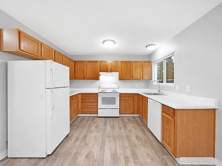 Wetherburne Square Townhomes — Photo 17