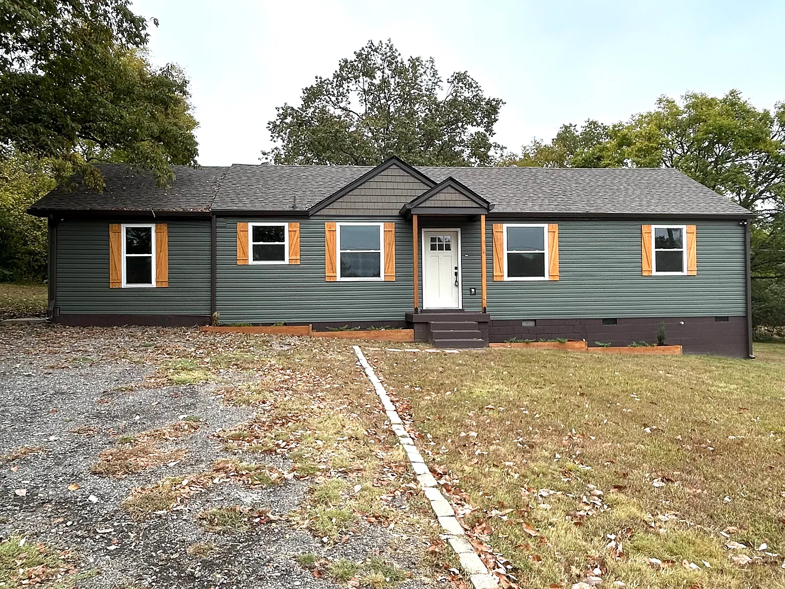 3 bed, 1521 sqft, $2,600 — Photo 1