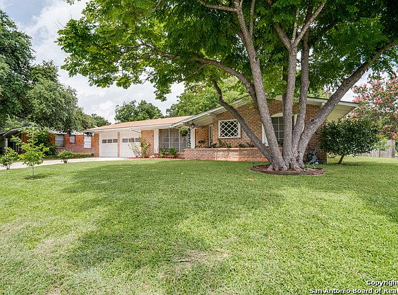 2nd image of 303 Montfort Dr