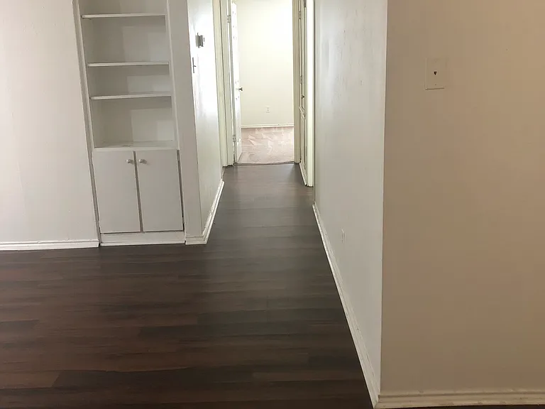 2401 Leon St #106 — Photo 27