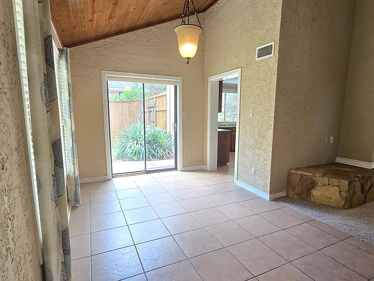 1822 Northwood Ct — Photo 10
