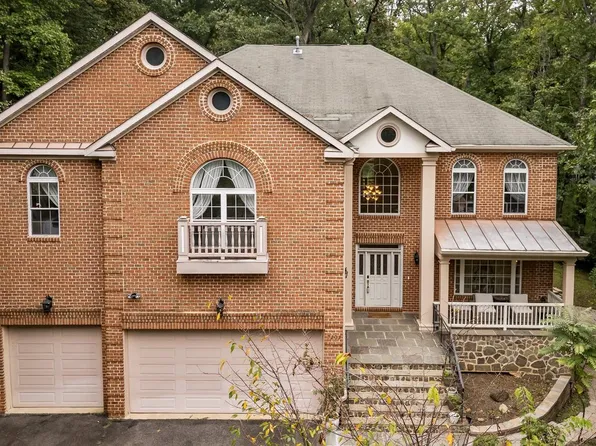 7203 Calamo St, Springfield, VA 22150