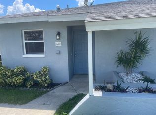 618 Hancock Bridge Pkwy, Cape Coral, FL 33990