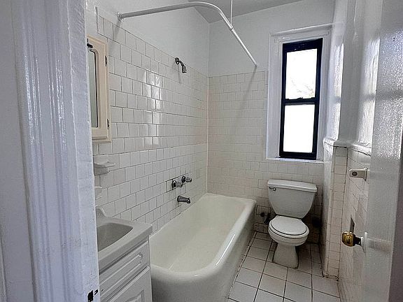 4th image of 80 Haven Ave APT 5B