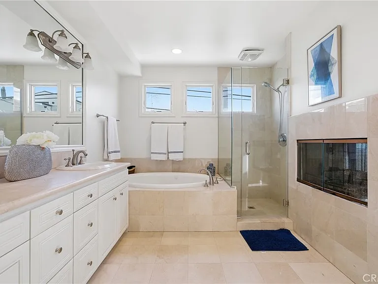 426 1/2 Narcissus Ave #1/2 — Photo 15