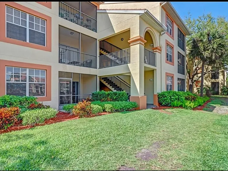 7915 Preserve Cir #216 — Photo 1