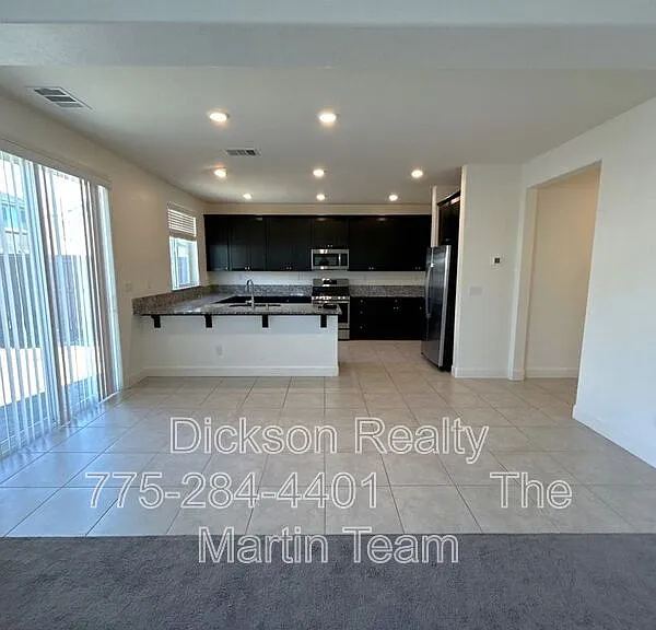 2042 Maradona Dr — Photo 2