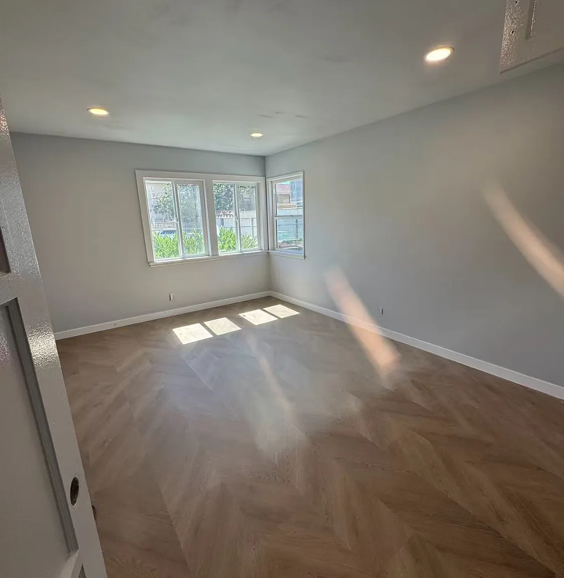 2 bed, 900 sqft, $2,800 — Photo 4