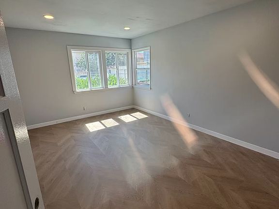 4th image of 215 N Alhambra Ave #D