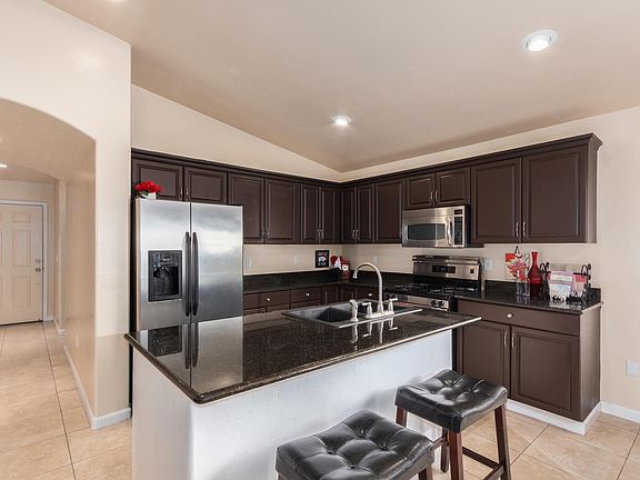 4th image of 4829 S Huelva Ln