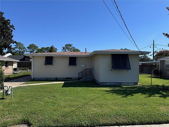 2nd image of 921 Gaudet Dr