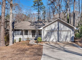 18 Commodore Dr, Salem, SC 29676
